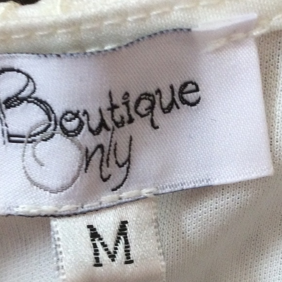 Lace Detailed Boho Style Top NWT Size M - Picture 3 of 5